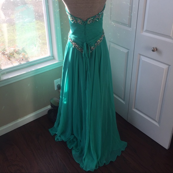 NWOT Gorgeous Teal Jeweled Prom Dress - Picture 3 of 4