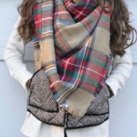 RED PLAID BLANKET SCARF
