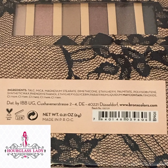 LAST ONE!💕Natural Nude Eye Shadow Palette💕 - Picture 3 of 3