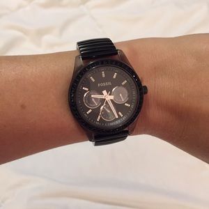 Black stretch fossil watch
