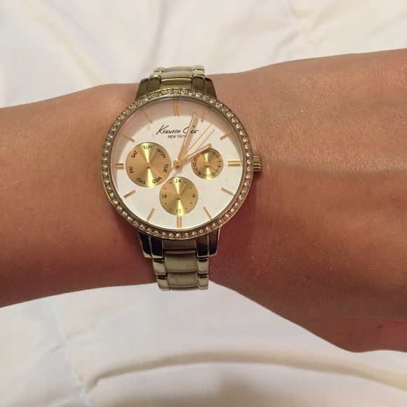 Gold Kenneth Cole watch - Picture 3 of 3