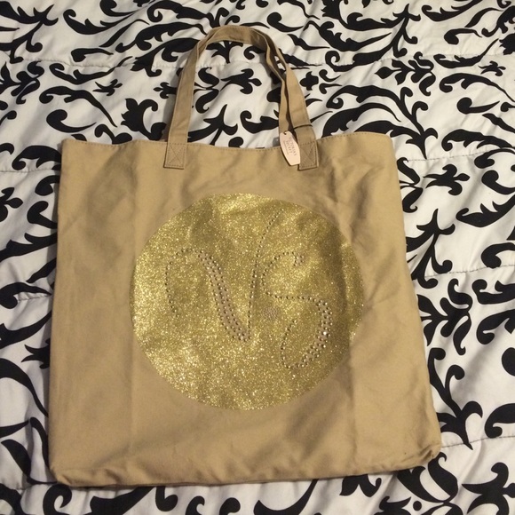 Pink vs tote bag