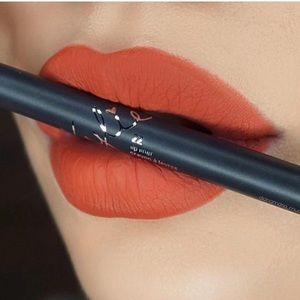 Kylie Jenner lipkit "22" lip liner and lip gloss