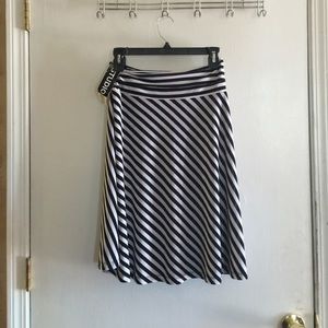 💕REDUCED💕Studio 253 striped skirt