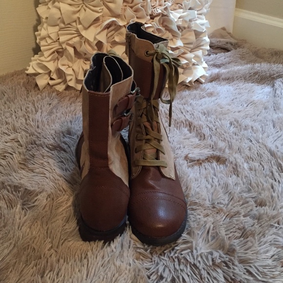 Never Worn, New Brown Boots - Picture 3 of 4