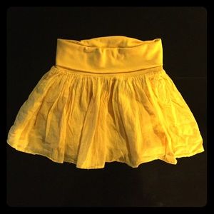 Adorable yellow H&M skirt