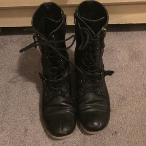 Combat boots