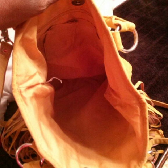 👛Mustard Colored Fringe 👛 - Picture 3 of 3