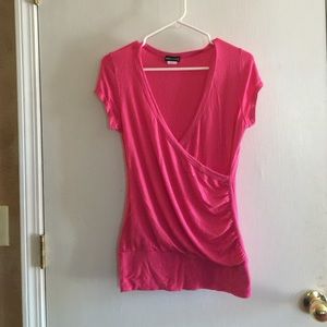 Adorable wet seal t-shirt