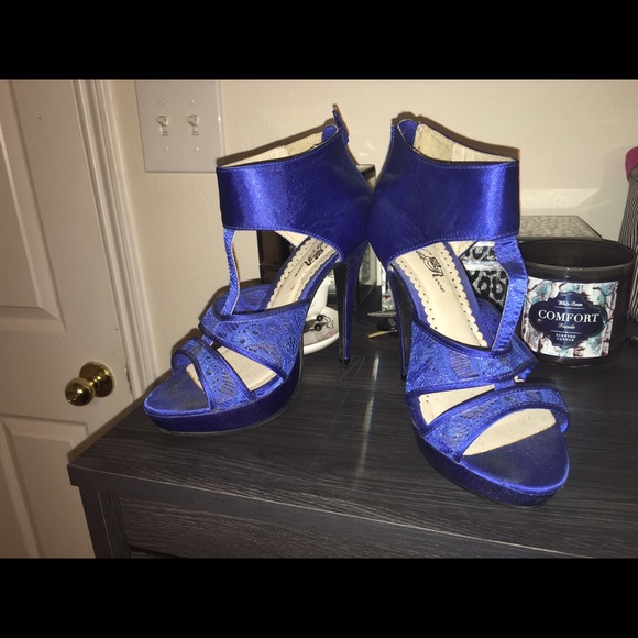 Blue Heels