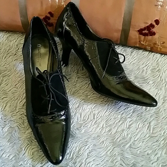 Black Lace up Etienne Aigner Patent / Suede upper