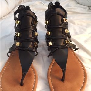 Guess glando leather gladiator sandals