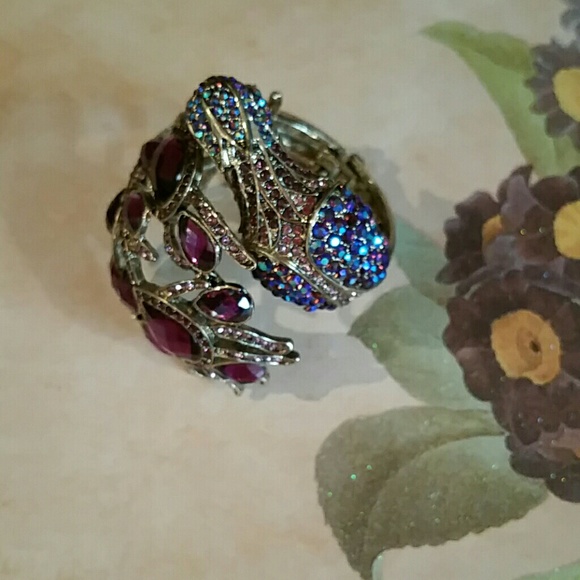 Peacock hinged bracelet - Picture 2 of 4