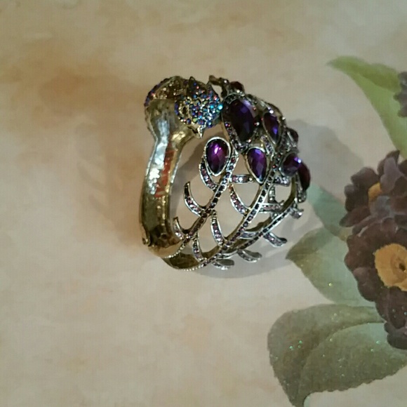 Peacock hinged bracelet - Picture 4 of 4