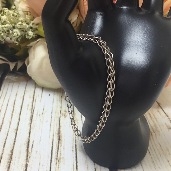 Boutique Jewelry - ✨NWOT✨ .999 Fine Silver Boutique Loop Bracelet Boutique Jewelry - ✨NWOT✨ .999 Fine Silver Boutique Loop Bracelet