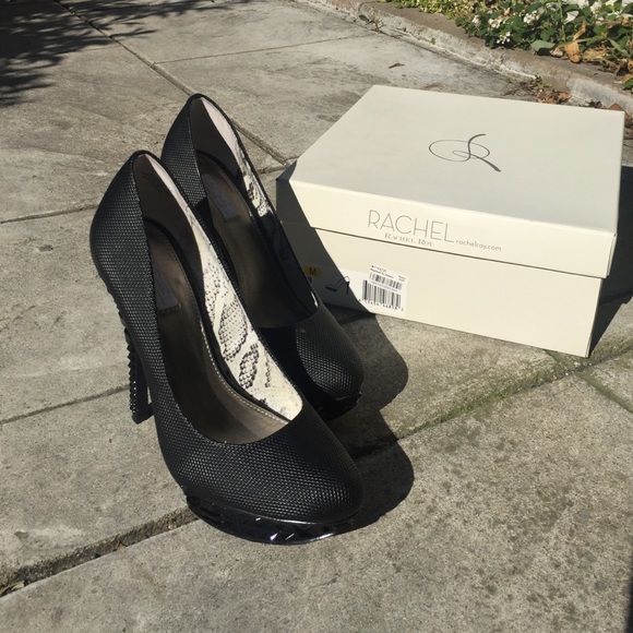 Black Rachel Roy pumps.