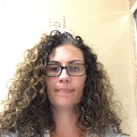 Meet your Posher, Karie - Picture 1 of 1