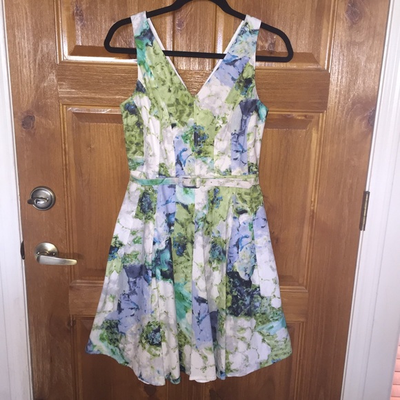 Sleeveless high waist dress by Jessica Howard.