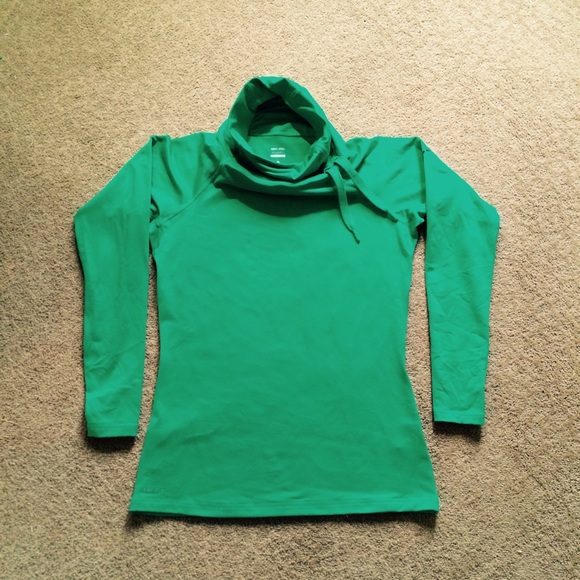 SALE! Nike Pro Funnel neck active top