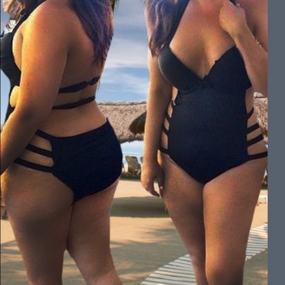 Rosewe Other - Black one pc strap bathing suit