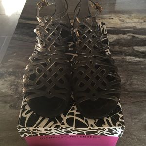 Diane Von Furstenberg "Jelly Gladiator"