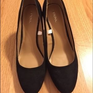 merona suede wedge pumps
