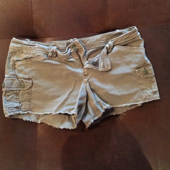 Distressed cargo shorts