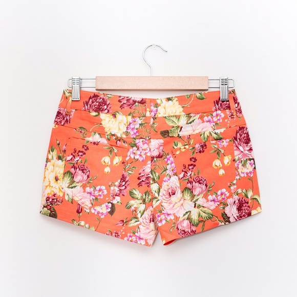 Pink Floral Shorts - Picture 2 of 2