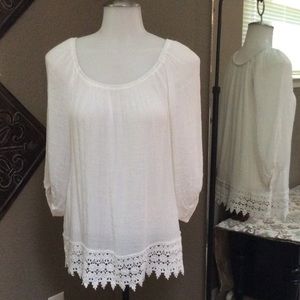 White crinkle top