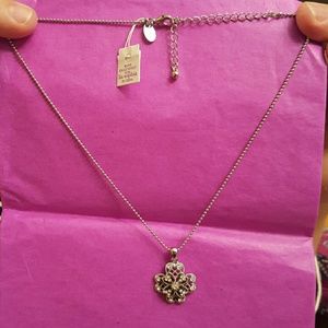 Lia sophia clover-ish pedant