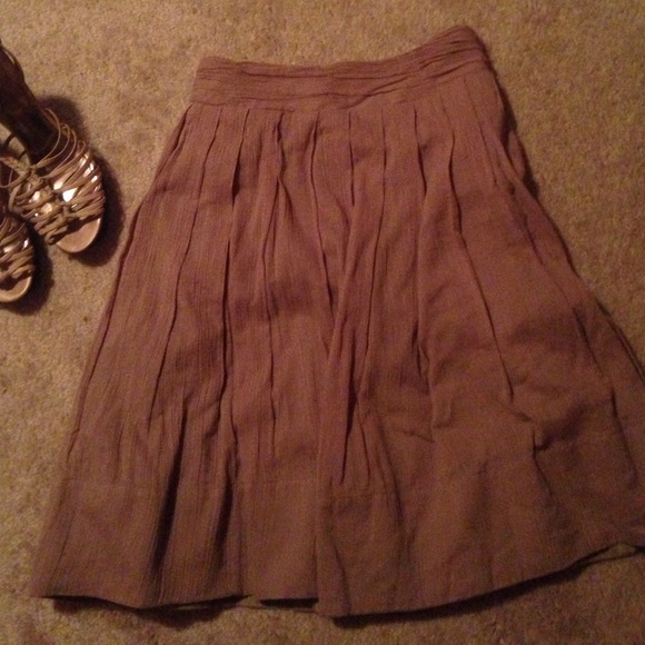 👛 Pretty pleated skirt - Picture 2 of 2