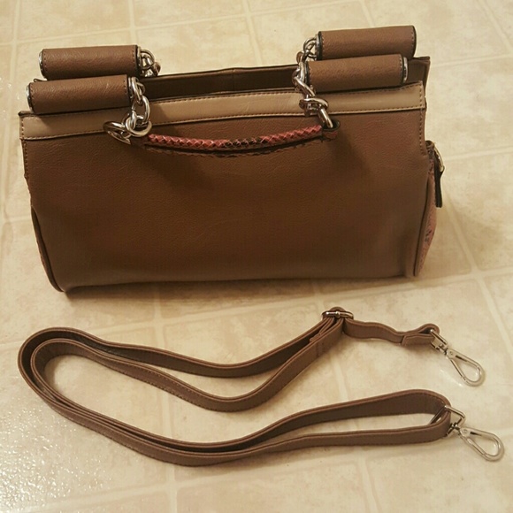 Nicole Lee Satchel - Picture 3 of 4