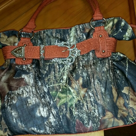 Mossy oak purse