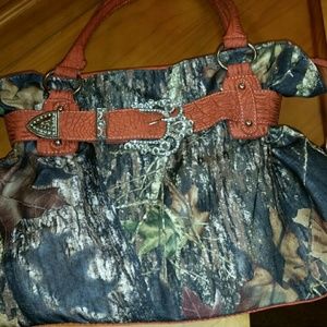 Mossy oak purse