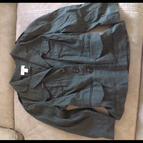 Green linen blazer