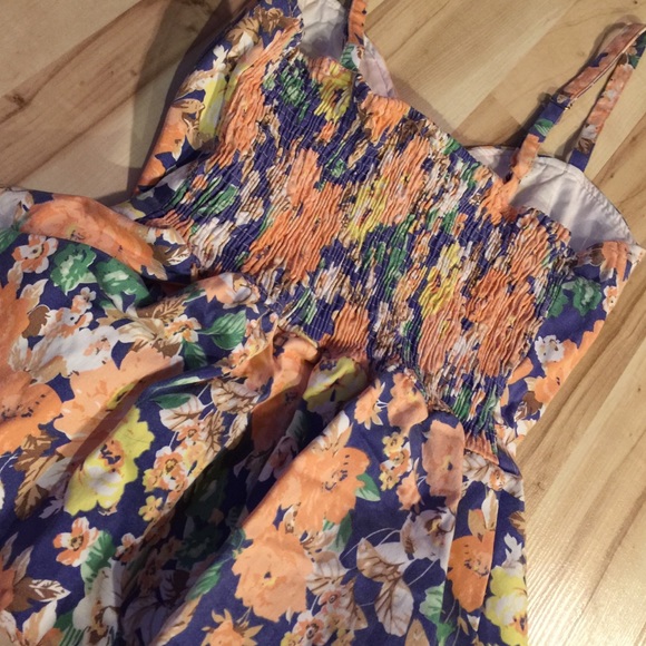 Structured floral peplum tank - Picture 3 of 4