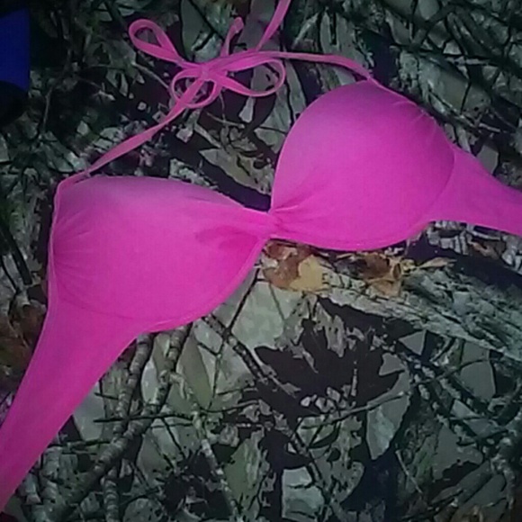 Bikini - Picture 1 of 2