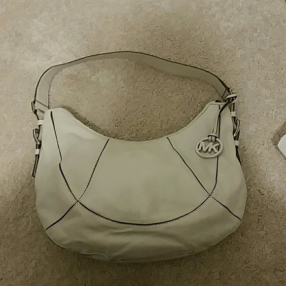 Micheal kors purse