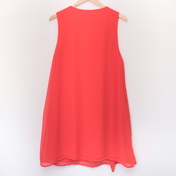 🎉FINAL SALE🎉 Plus Size Tunic - Picture 2 of 2