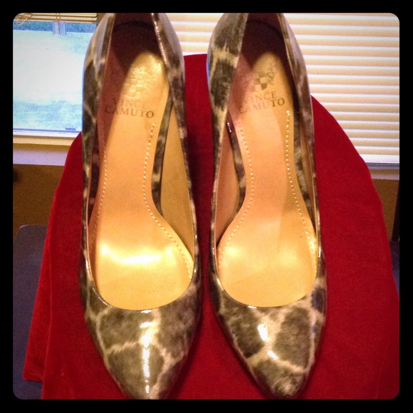 Vince Camuto Pumps