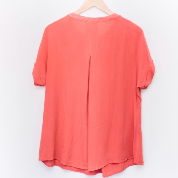 Plus Size Top - Picture 2 of 2