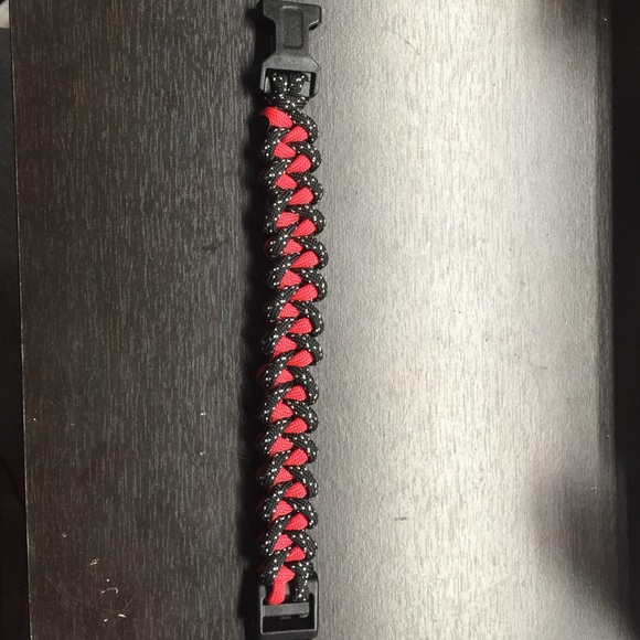 Shark Jaw Bone Paracord Bracelet