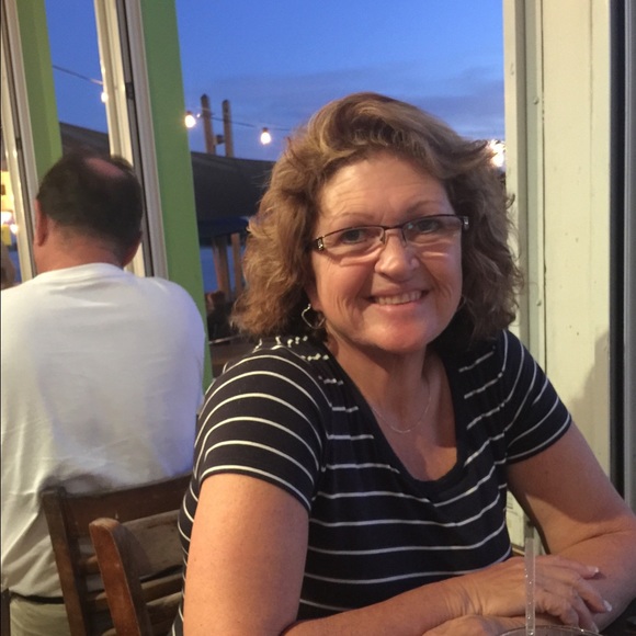 Meet your Posher, Cindy