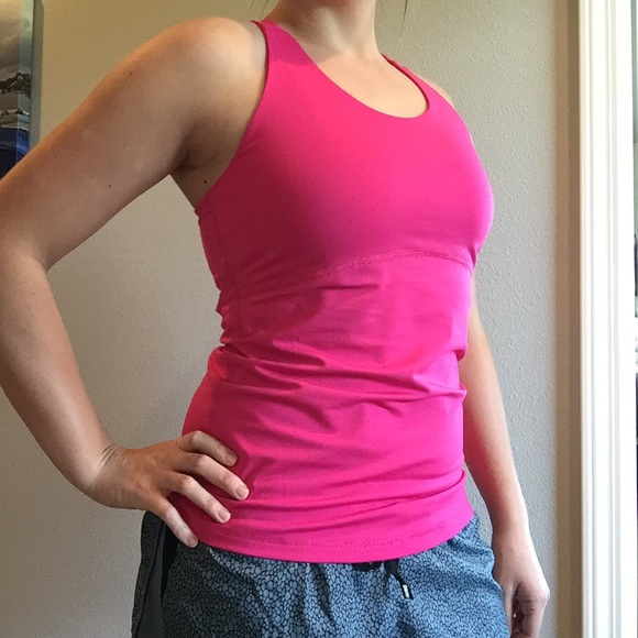 ❤️🎉HP🎉❤️Medium Support Reebok Tank - Picture 3 of 3