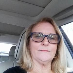 Meet your Posher, Rena