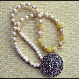 🆕🌻 Sunflower Boho Medallion Necklace