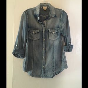 Daytrip Chambray Shirt