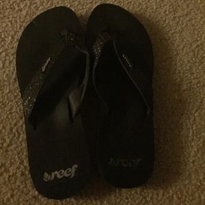 Reef black sparkle flip flops!!!
