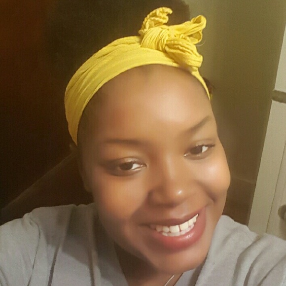 Meet your Posher, Ayanna - Picture 1 of 1