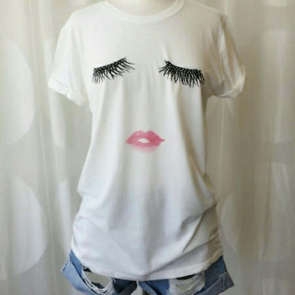 White Oversized Rolled Sleeve Boyfriend Graphic T - Picture 3 of 4